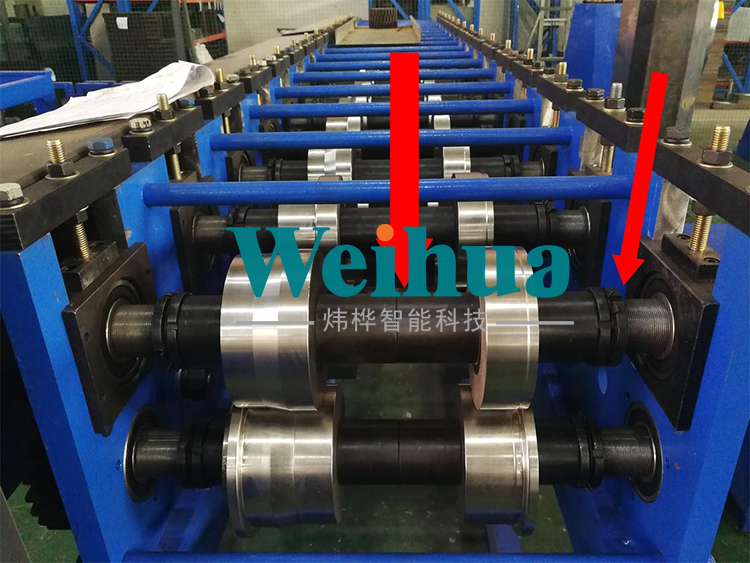 鐵皮柜自動成型機(jī) 鐵皮柜自動成型機(jī)